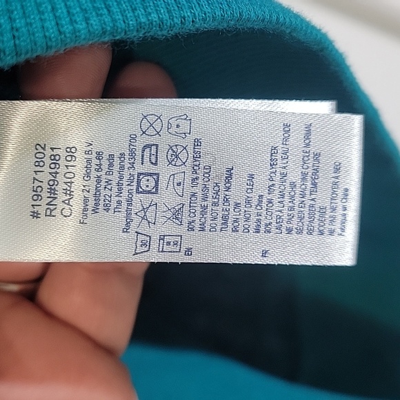 Forever 21 Pullover Sweatshirt Size L - Picture 4 of 8